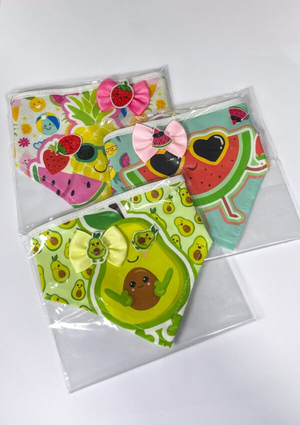 Kit bandana + laço + adesivo  FRUTAS