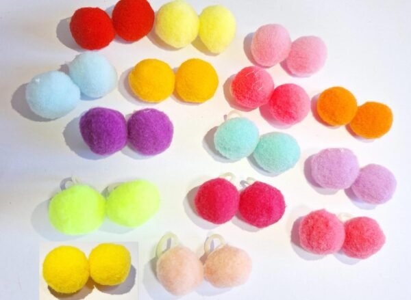 Laços Pompom Xuca